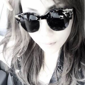 Meet your Posher, Jenny